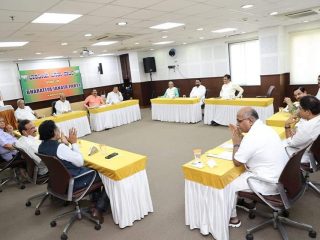 karnataka bjp meeting ct ravi bs yeidyurppa joshi kateel