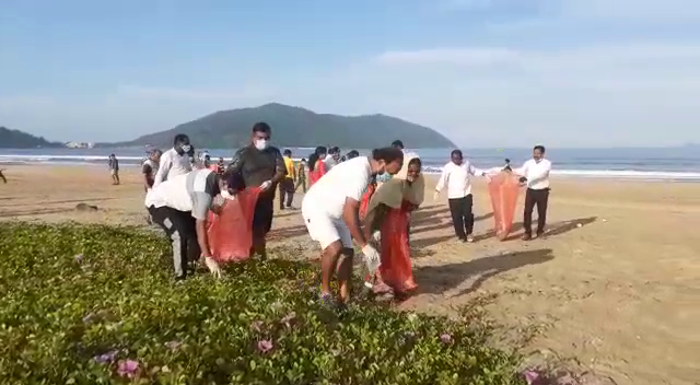uttara kannada beach cleaning gandhi jayanti 1