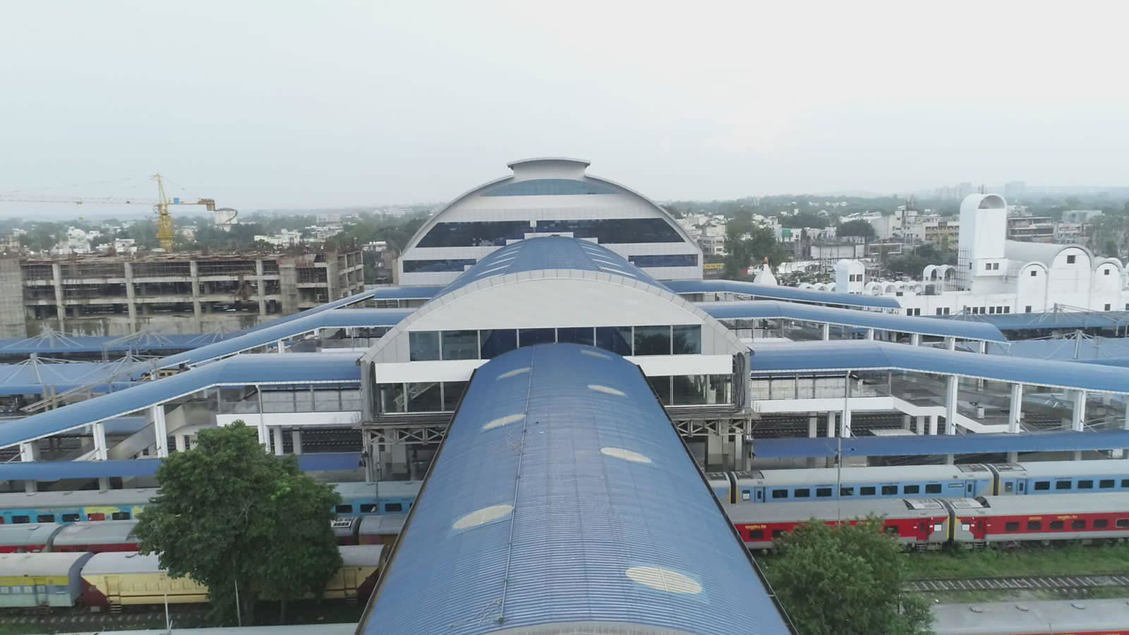 Prime Minister Narendra Modi inaugurates Indias first world class Rani Kamlapati railway station 5