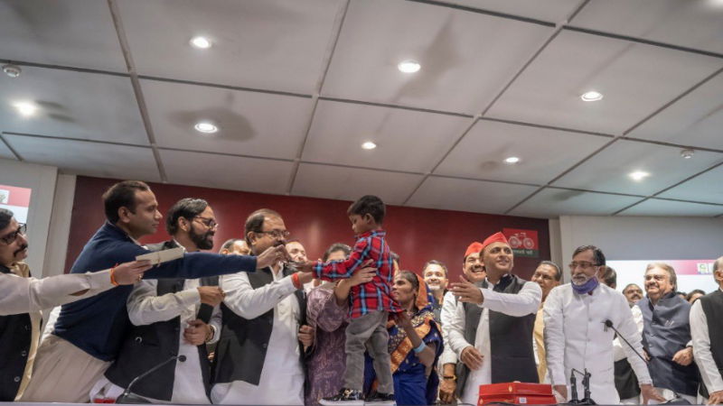 akhilesh yadav 1
