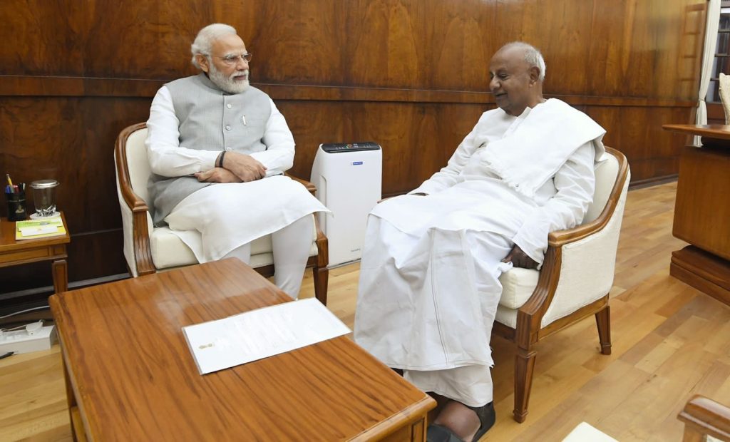 hd devegowda narendra modi 1
