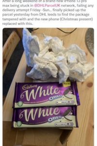 0 PAY MAN RECEIVES CHOCOLATE BARS INSTEAD OF IPHONE DN03