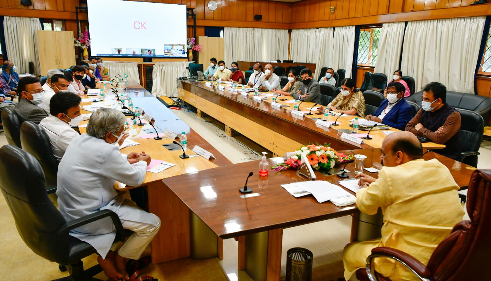 BASAVARAJ BOMMAI CORONA MEETING
