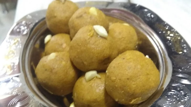 Gram flour laddu 2