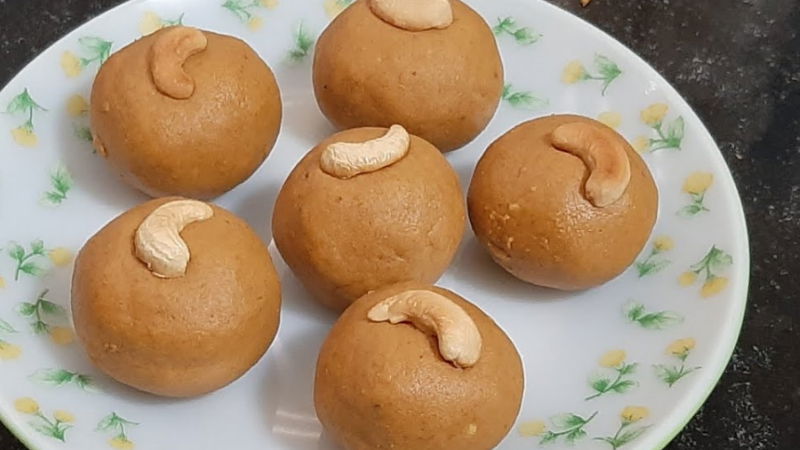Gram flour laddu 3