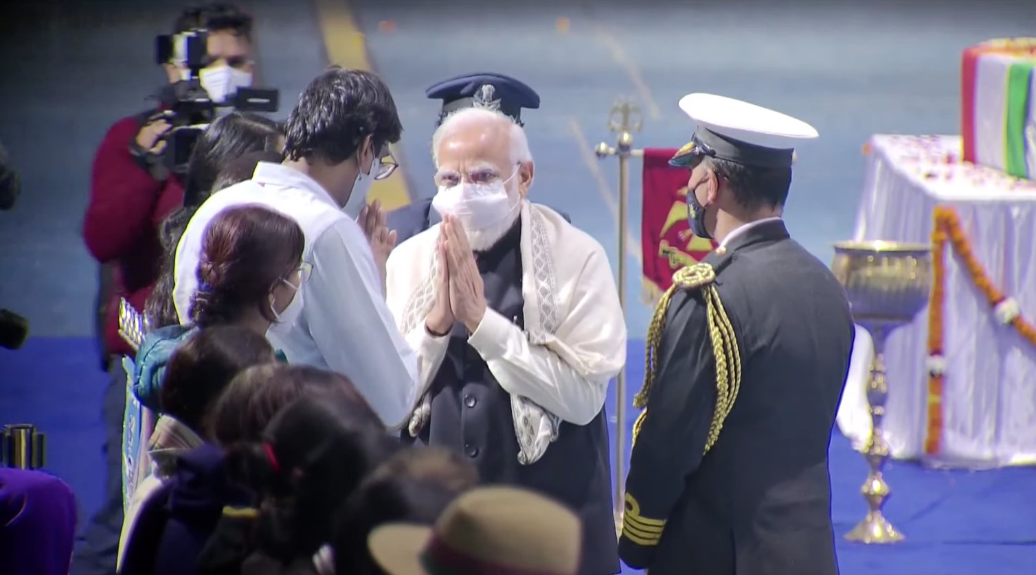 PM Narendra Modi leads the nation in paying tribute to CDS General Bipin Rawat 1