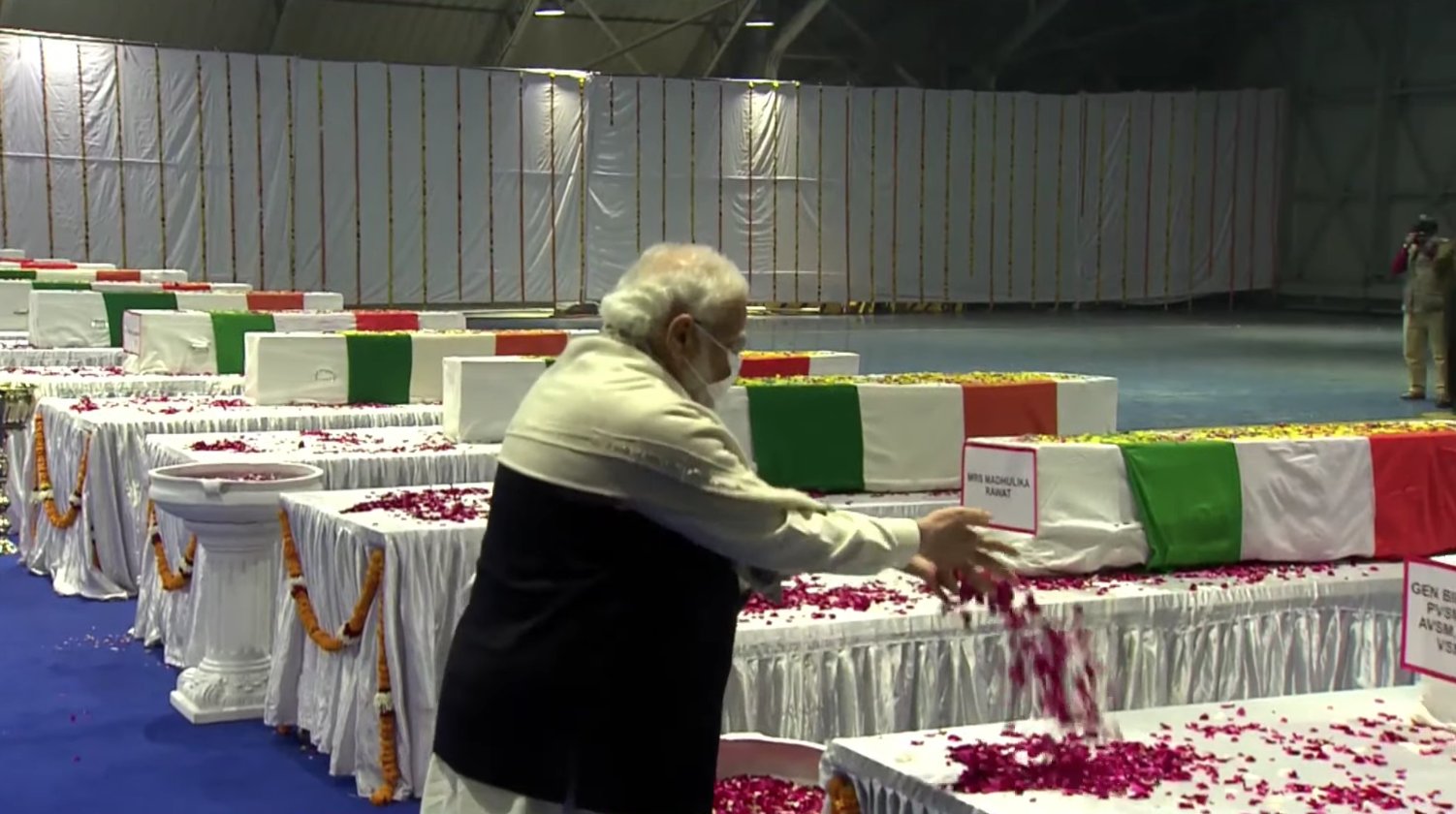 PM Narendra Modi leads the nation in paying tribute to CDS General Bipin Rawat 2