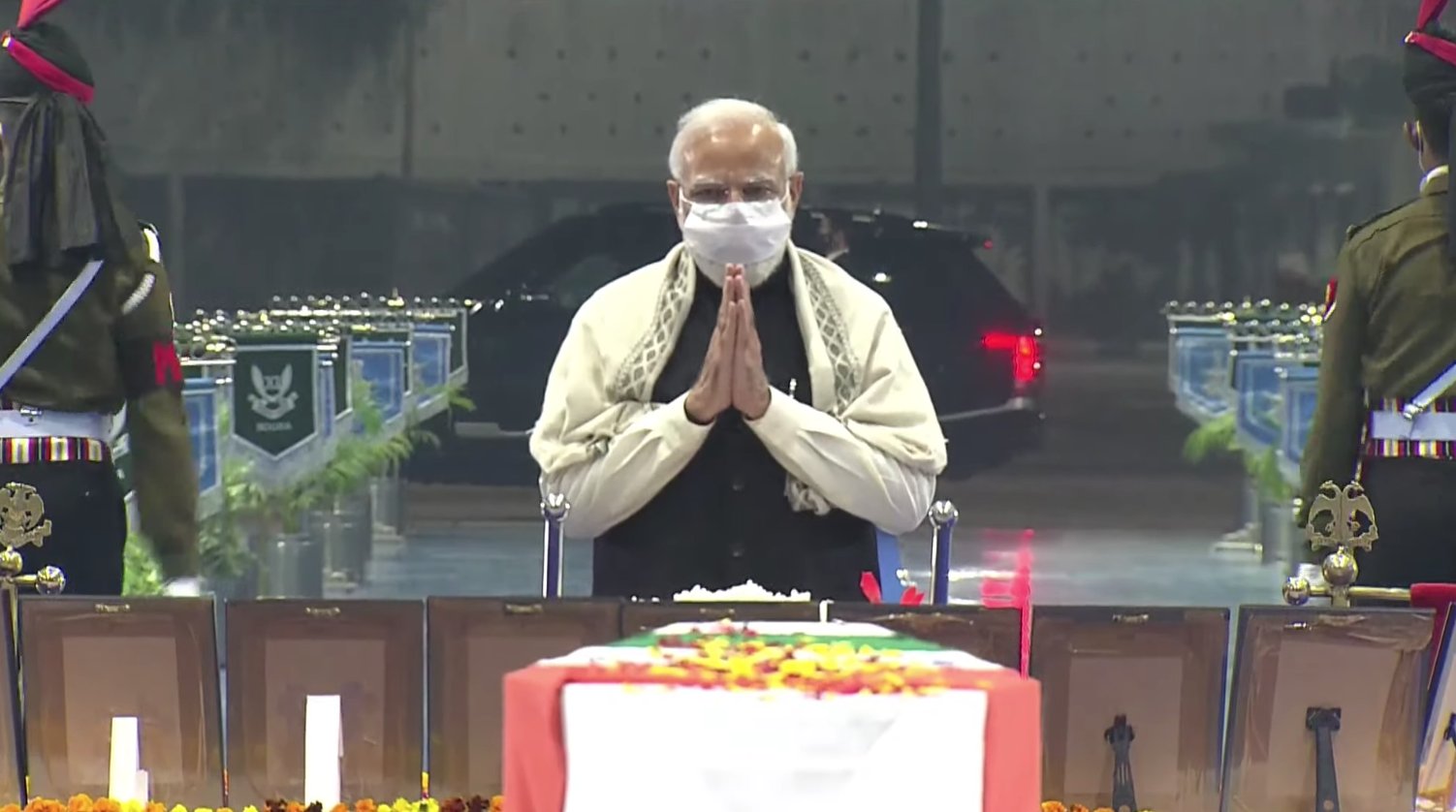 PM Narendra Modi leads the nation in paying tribute to CDS General Bipin Rawat 3