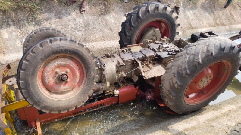 TRACTOR 1
