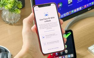 Face ID with Mask iPhone iOS 15.4 1