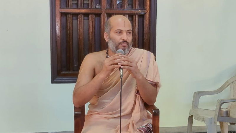 Ishapriya Theertha Swamiji 2
