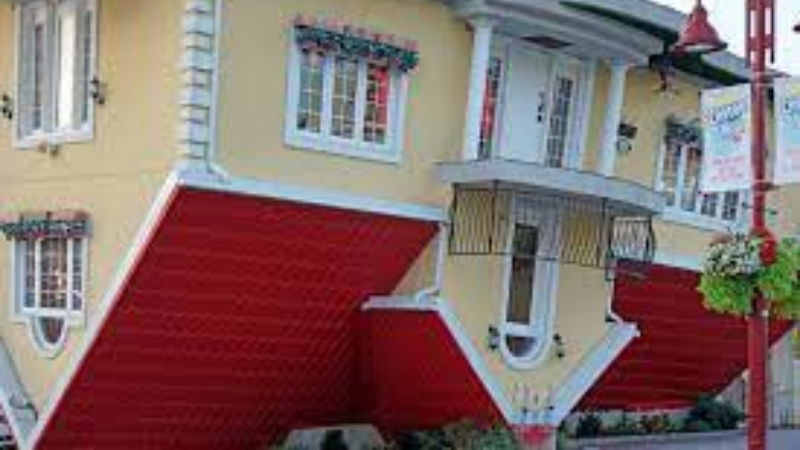 Upside down house 1