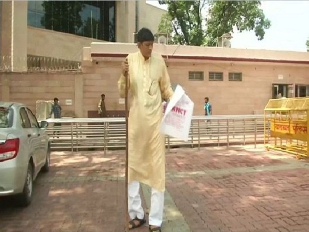 indias Tallest man2