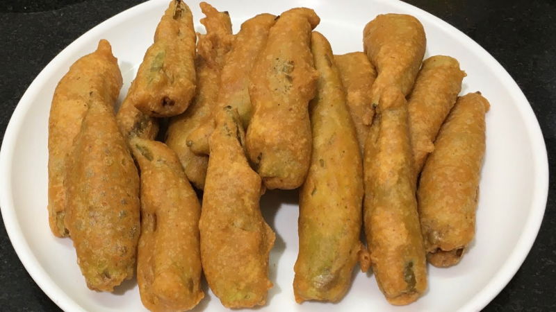 mirchi bajji 1