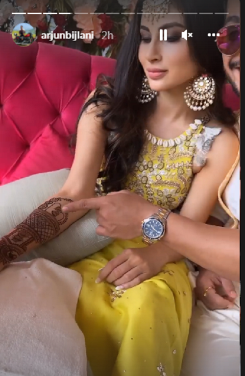 mouni ray11
