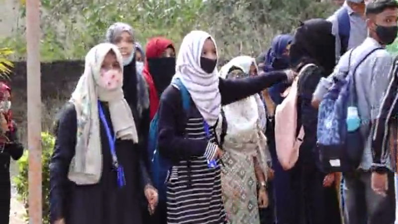 HIJAB 3 5