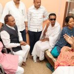 Karnataka BJP leaders visit to Harsha home in Shivamogga 1