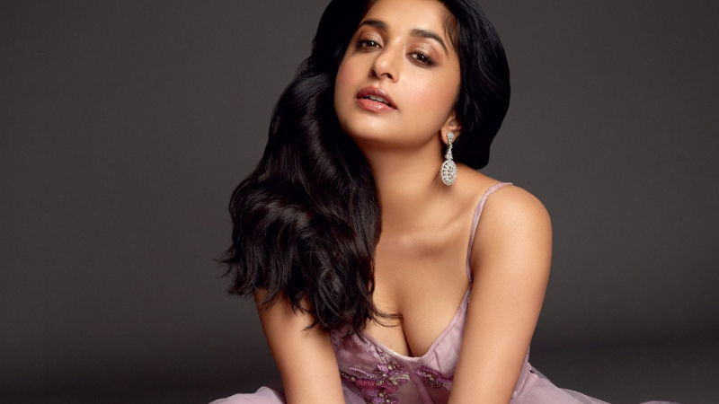 meera jasmine 1
