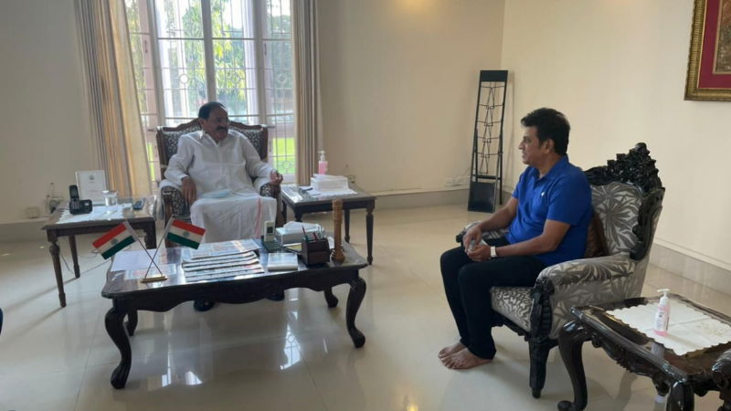 shivarajkumar meets vice president venkaiah naidu 1