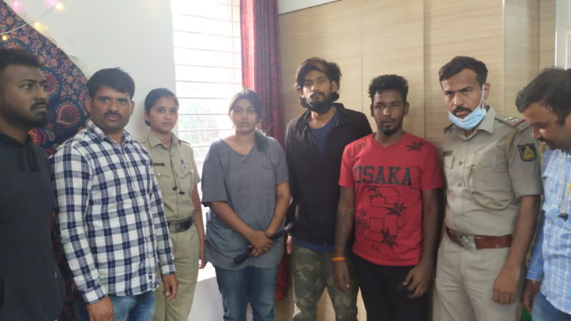 Cops Lovers Bangalore Drugs 3