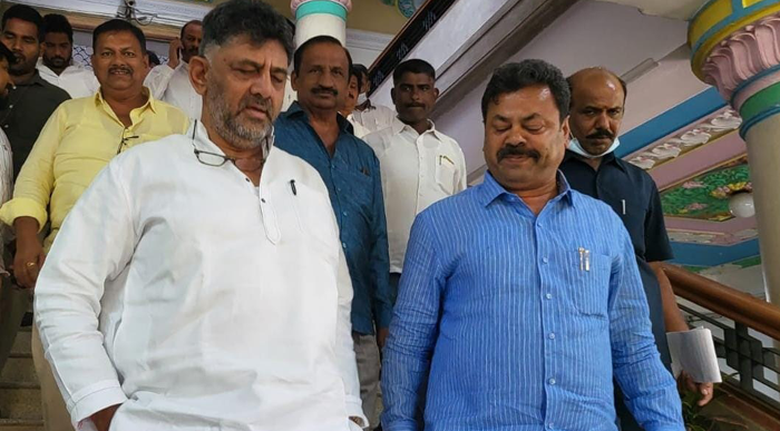 DK SHIVAKUMAR RENUKACHARYA 2