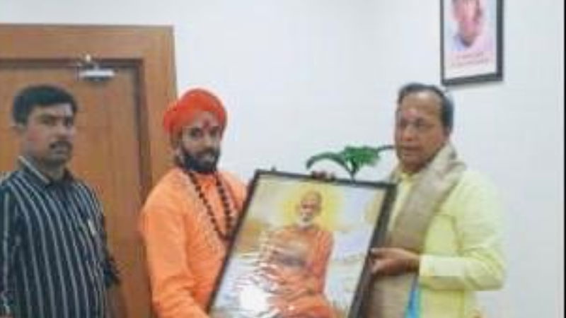 Dr. Pranavananda Swamiji New Delhi Arun Singh 2