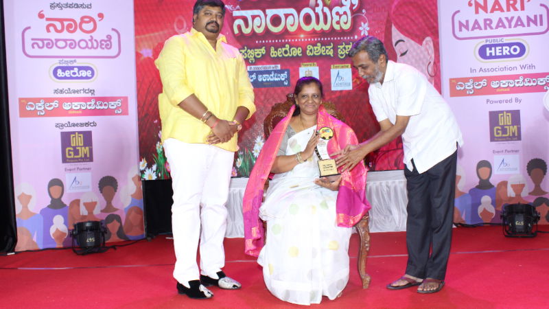 International Womens Day Public TV To Present Nari Narayani Award To MANGALAMBIKE