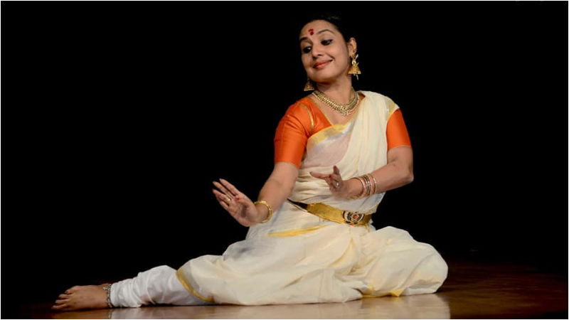 Mohiniyattam dancer Dr Neena Prasad 1