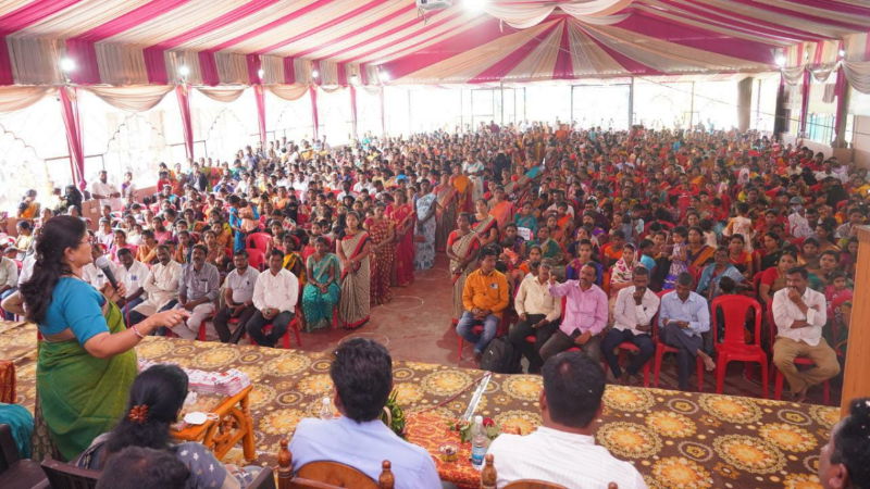 Sasikala Jolle Belgaum Chikkodi 3