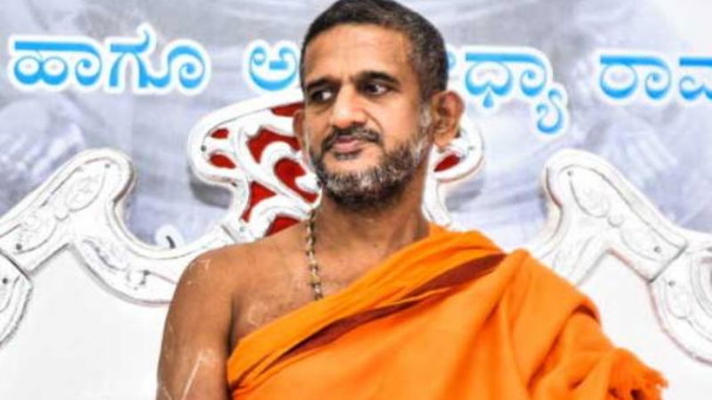 Vishwaprasanna Theertha Swamiji