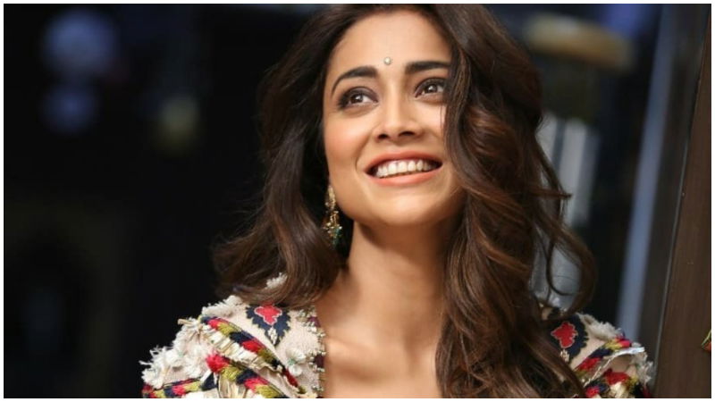 shriya saran 4