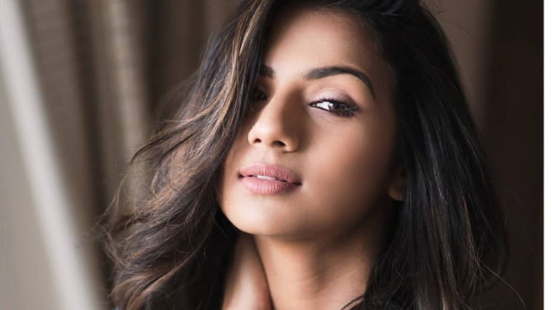 sruthi hariharan 3