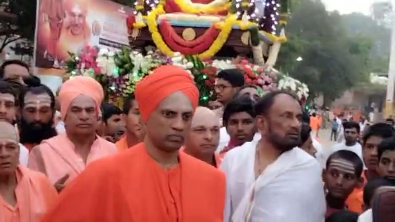 Shivakumar Shree Tumkur Birth Day Amit Shah Siddaganga Math