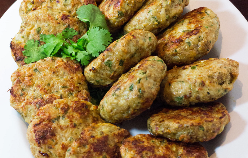 chikaen aloo kabab a