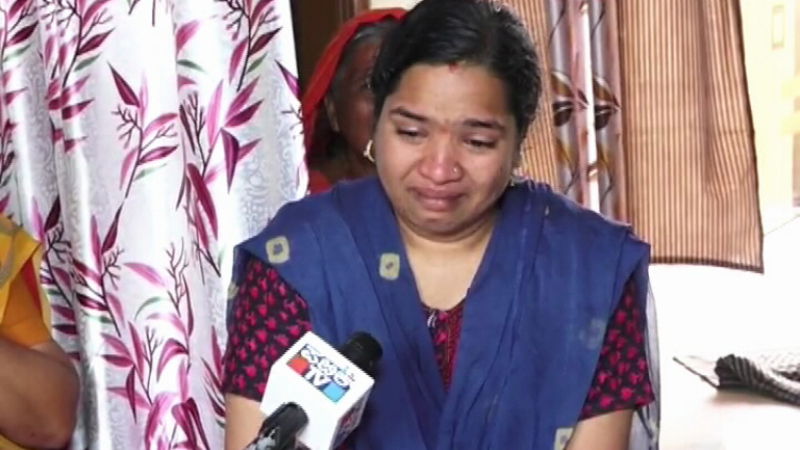 santosh wife