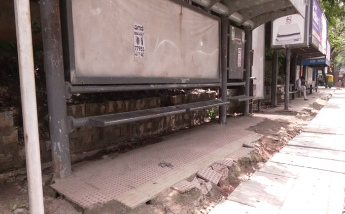 BUS STAND 7