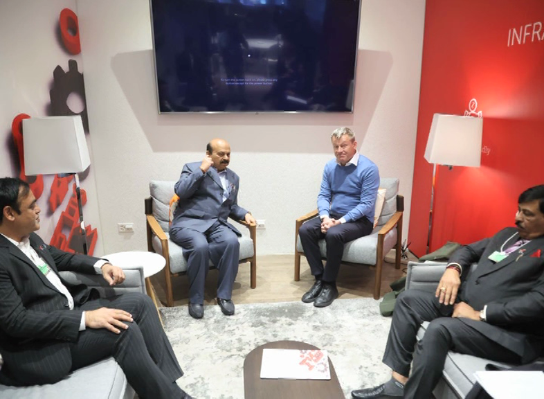 CM WITH MITTAl 2