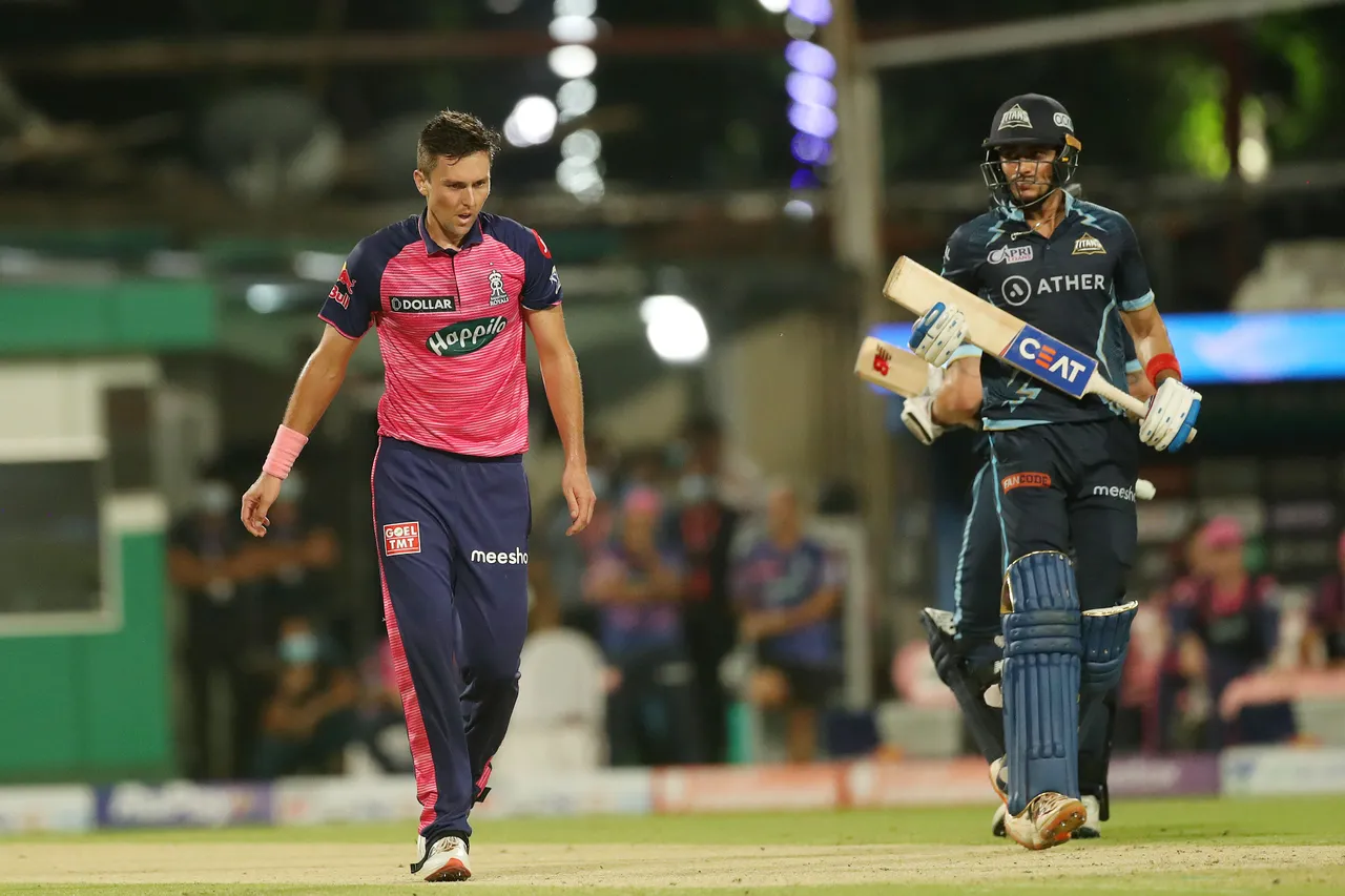 IPL2022 GT VS RR GILL OUT