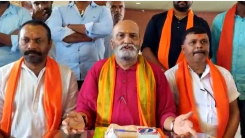 Pramod Muthalik 1