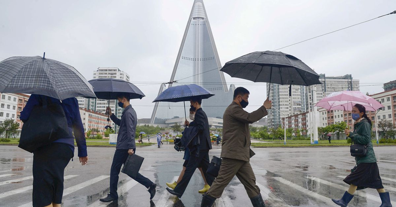 UTTAR KOREA 1