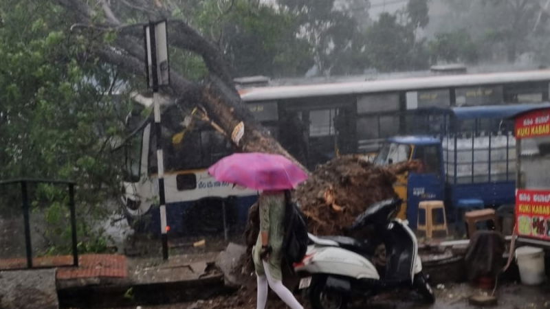 bengaluru rain bus