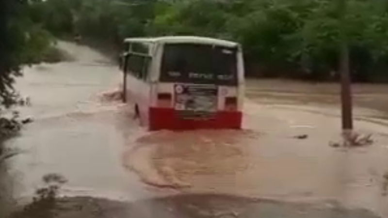 vijayanagar bus rain bridge