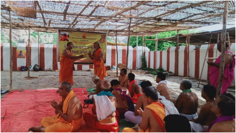 Brindavan Yati Devotees Vijayanagara Koppal 3