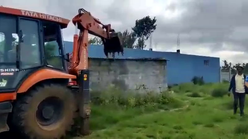 CKM JCB 4