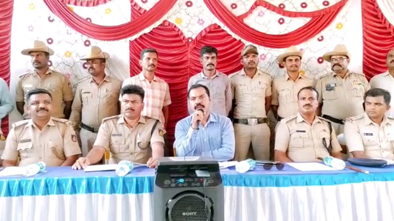 Chamarajanagar Auto Driver Love Wife 1