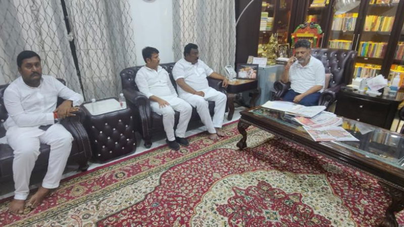 Koppala JDS Leader HR Srinivas will Join Congress Soon 1