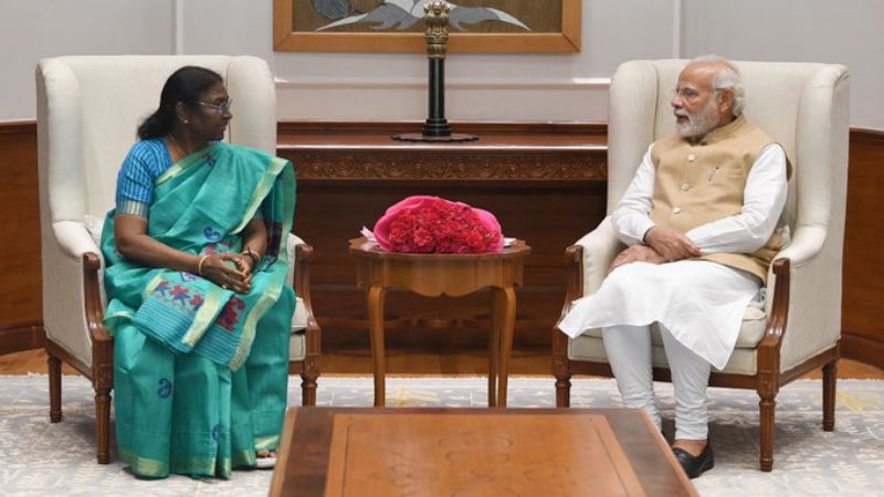 MODI AND Draupadi Murmu