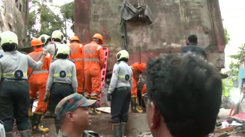 Mumbai Building Collapses 1