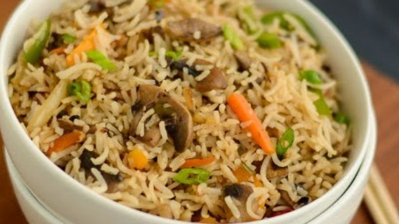Mushroom fried rice 1