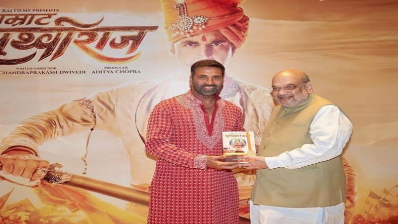 amit shah with akshyakumar 1